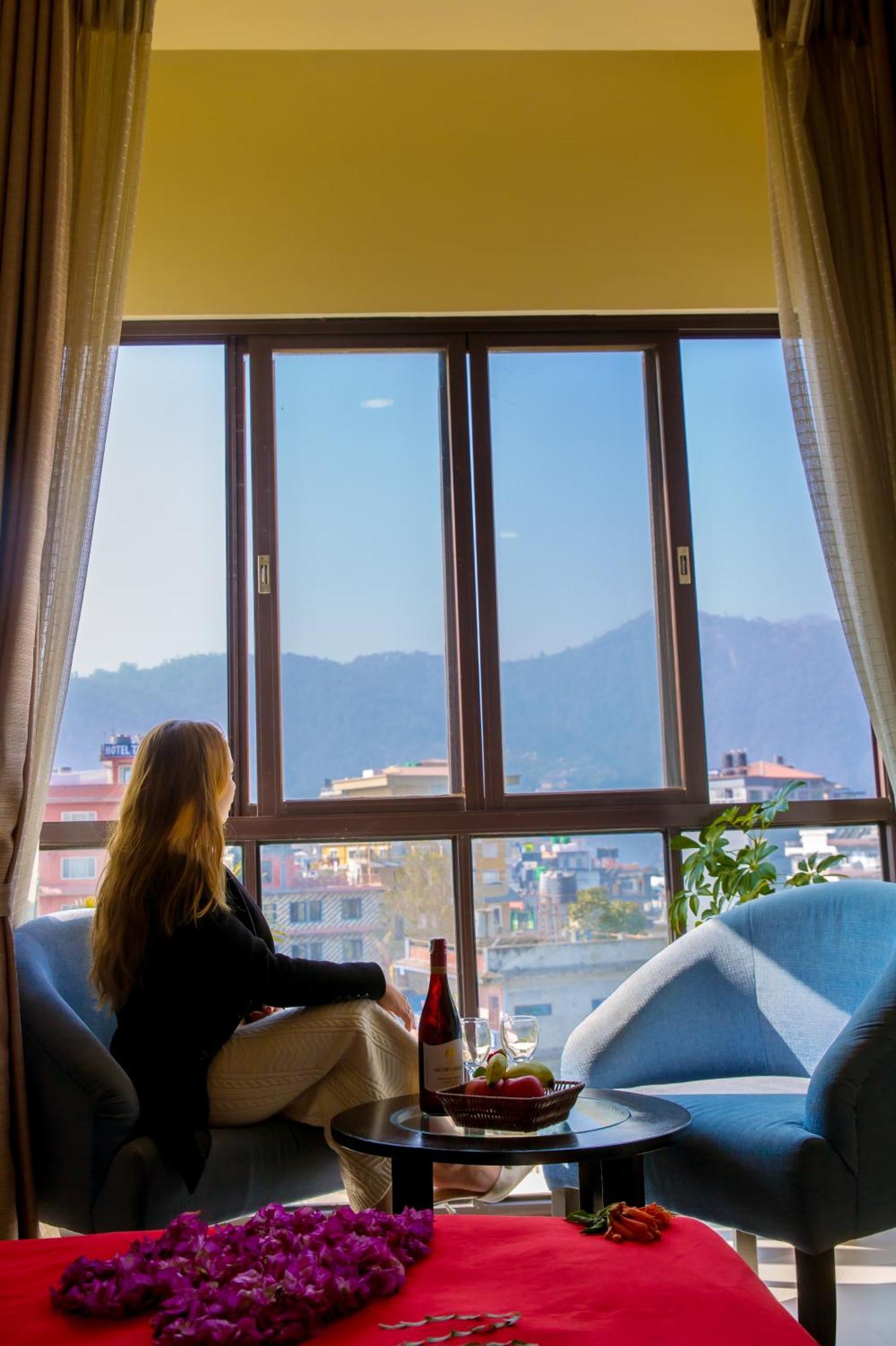 Tuki Resort Pokhara Exteriör bild