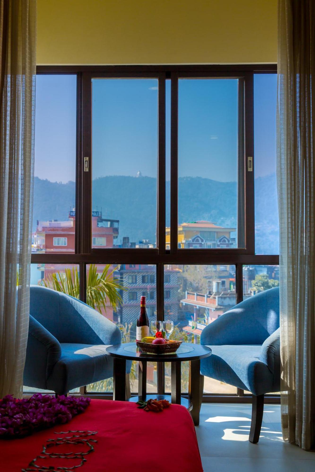 Tuki Resort Pokhara Exteriör bild