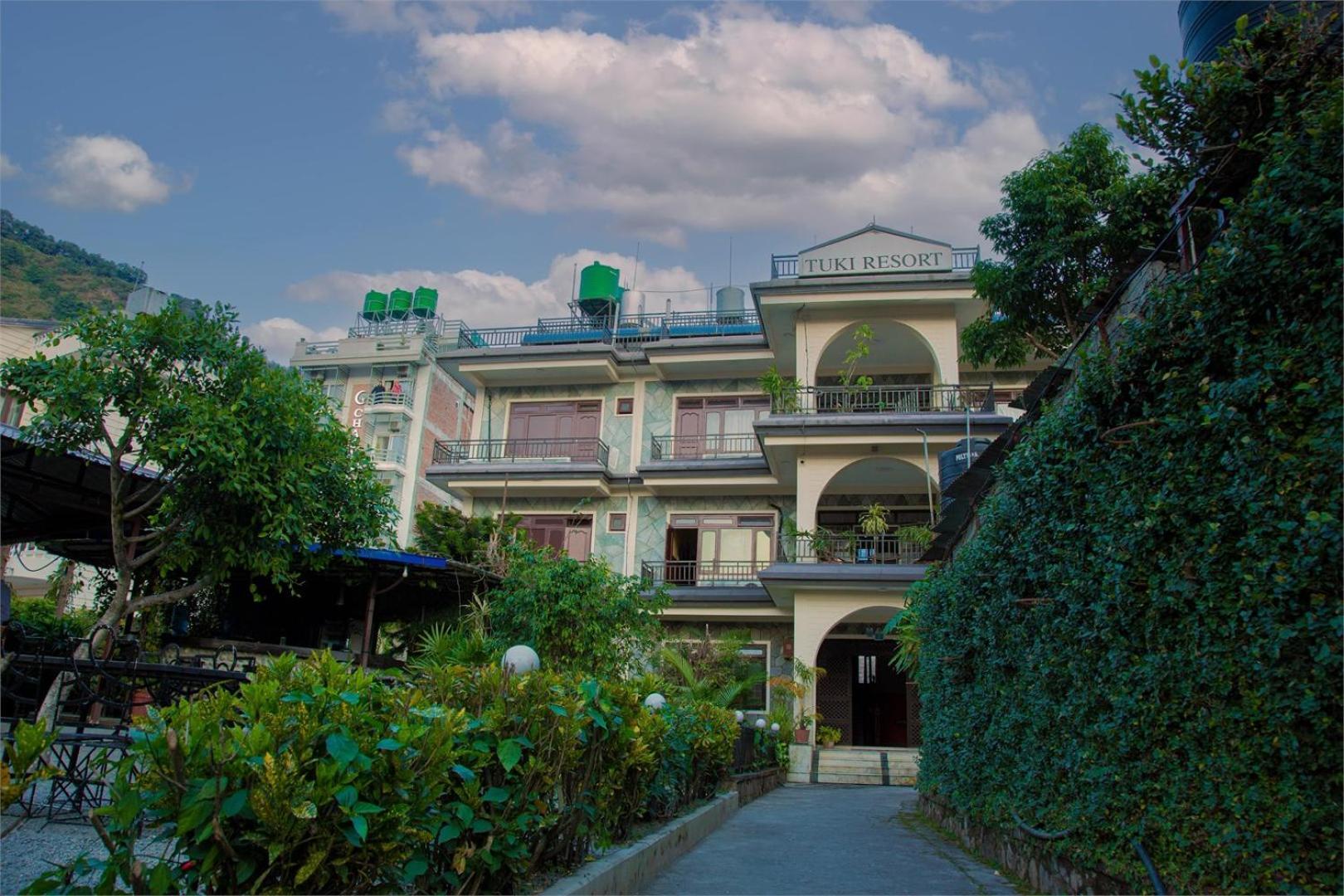 Tuki Resort Pokhara Exteriör bild