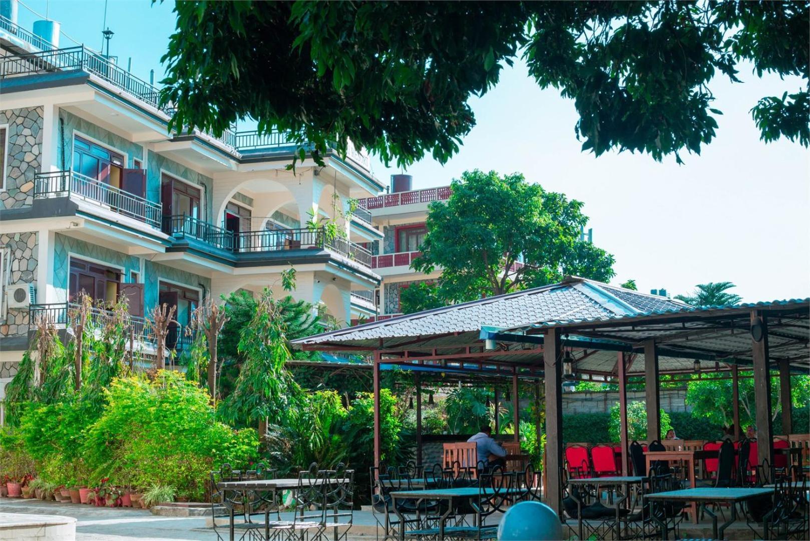 Tuki Resort Pokhara Exteriör bild