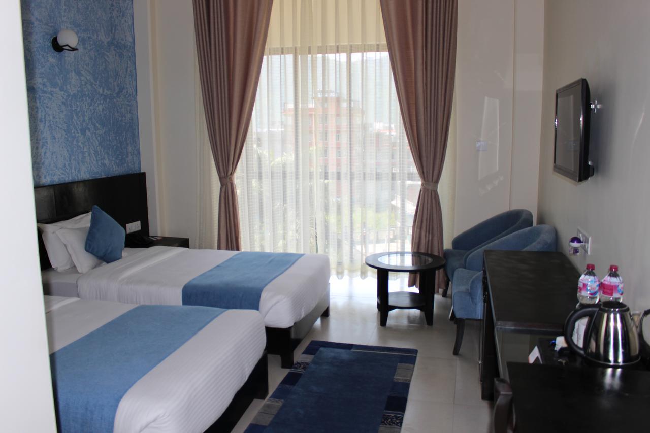 Tuki Resort Pokhara Exteriör bild