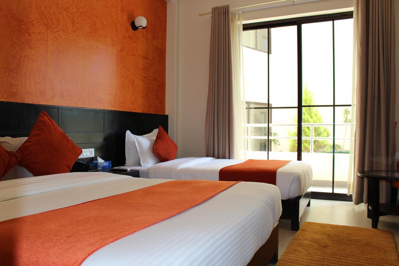 Tuki Resort Pokhara Exteriör bild