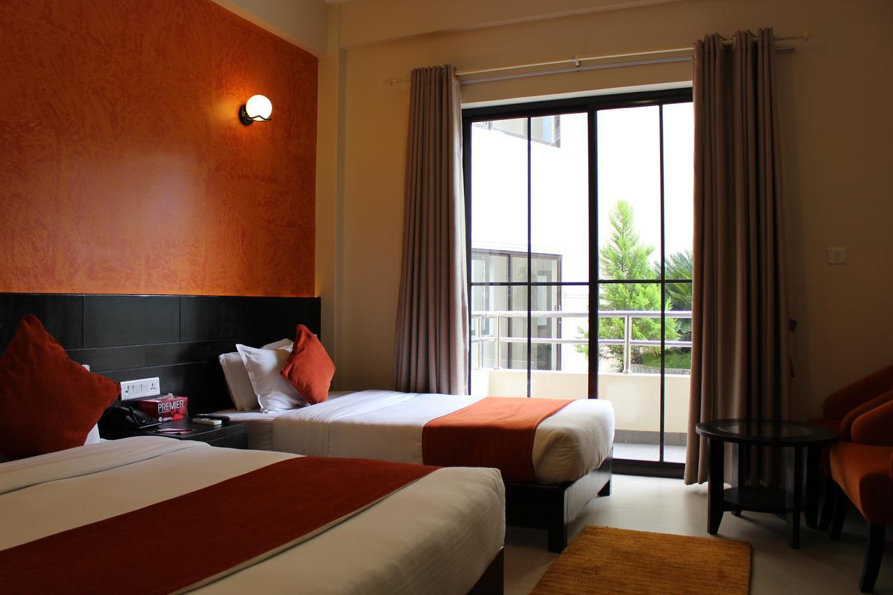 Tuki Resort Pokhara Exteriör bild