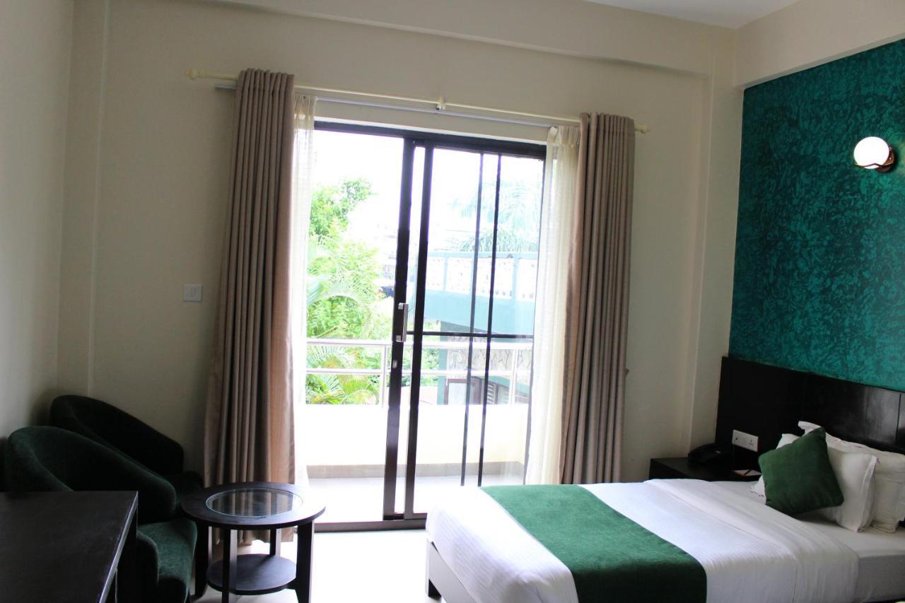 Tuki Resort Pokhara Exteriör bild