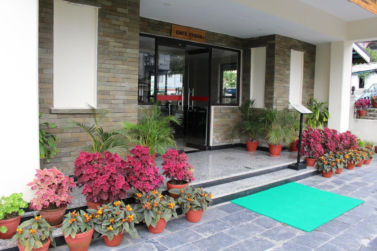 Tuki Resort Pokhara Exteriör bild